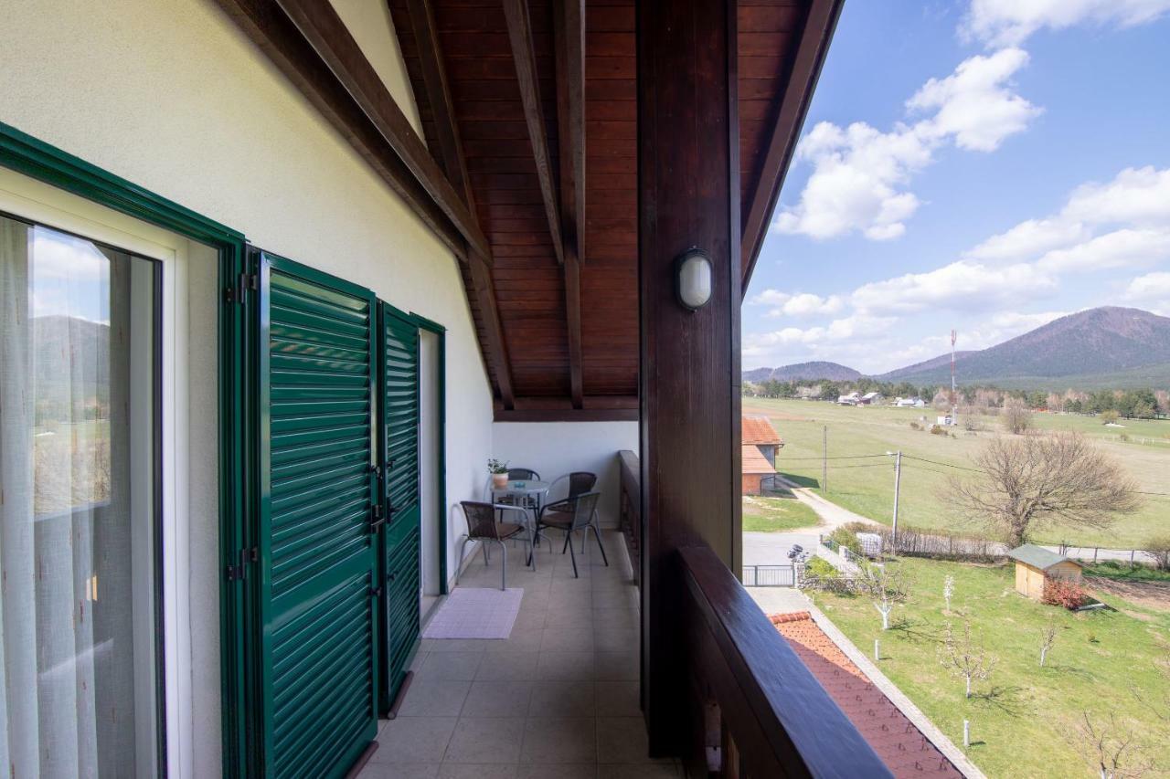 Apartments And Room Robert كورينيتسا المظهر الخارجي الصورة
