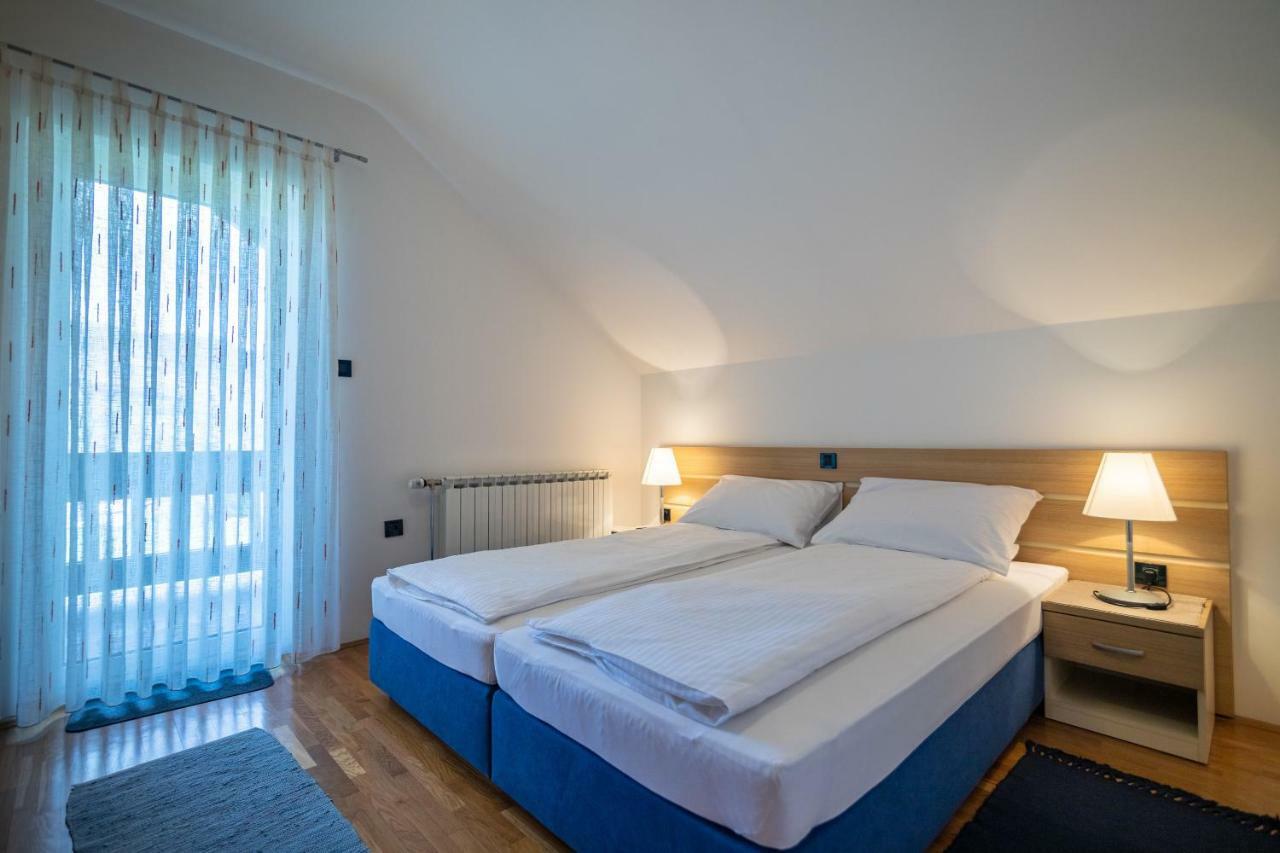 Apartments And Room Robert كورينيتسا المظهر الخارجي الصورة