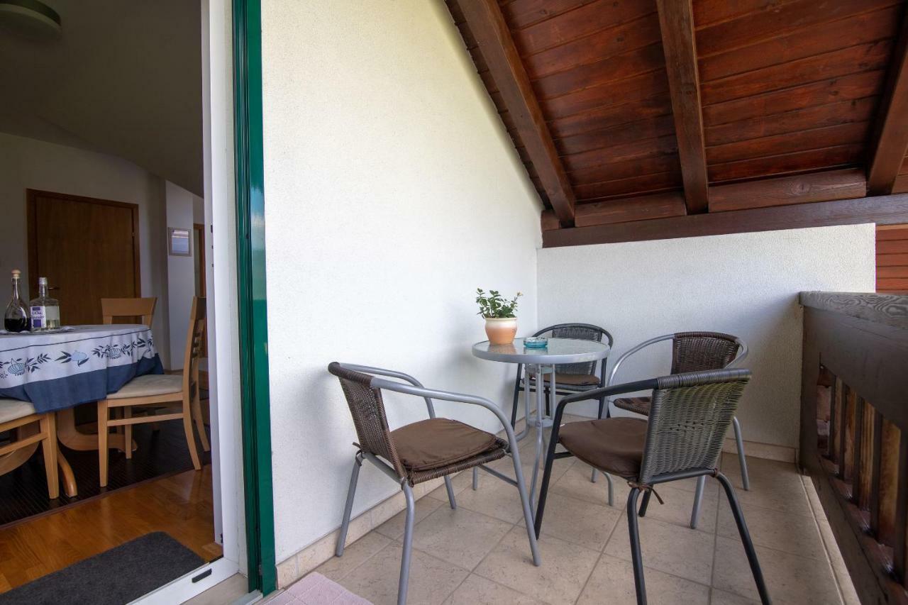 Apartments And Room Robert كورينيتسا المظهر الخارجي الصورة