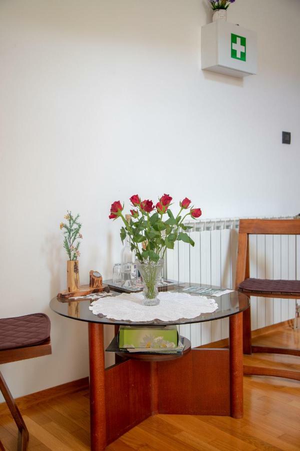 Apartments And Room Robert كورينيتسا المظهر الخارجي الصورة