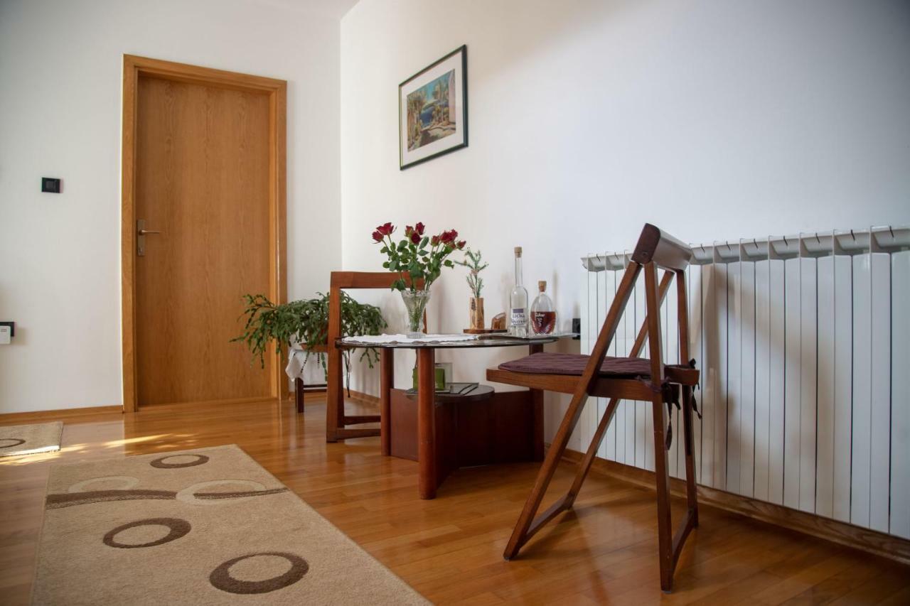 Apartments And Room Robert كورينيتسا المظهر الخارجي الصورة